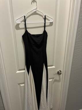 Abundance Black and White Contrast Spaghetti Strap Maxi Dress Size S
